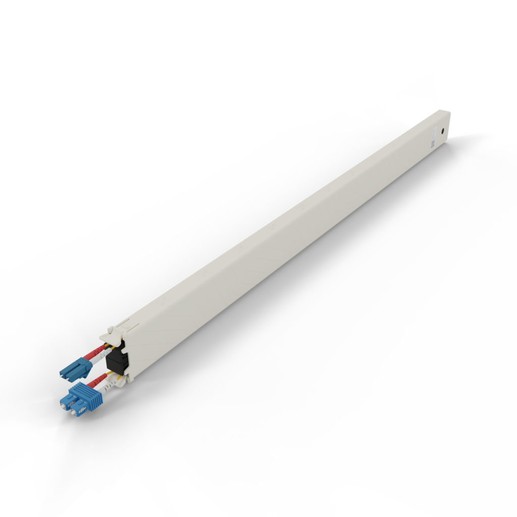 patchbox.one 30RU (1,8 m) fibre optique pour une gestion optimisée des câbles grâce à un système rétractable